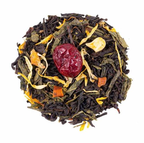 L'île aux trésors est un mélange de thé noir Assam-Inde du sud, thé vert China Sencha, arôme naturel, morceaux de mangue, papaye,souci et canneberge